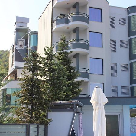 Luander Hotel Tirana Exterior photo