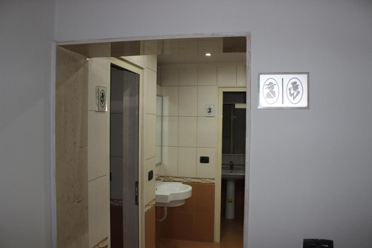 Luander Hotel Tirana Exterior photo