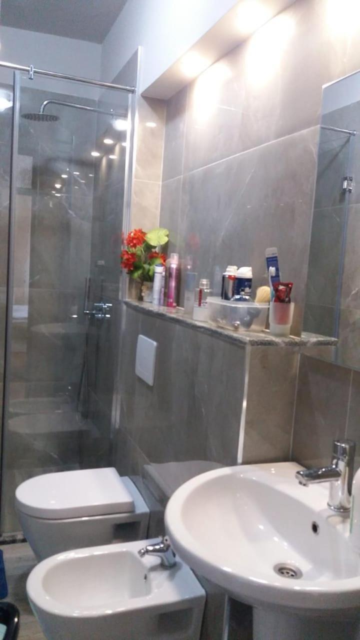 Luander Hotel Tirana Room photo