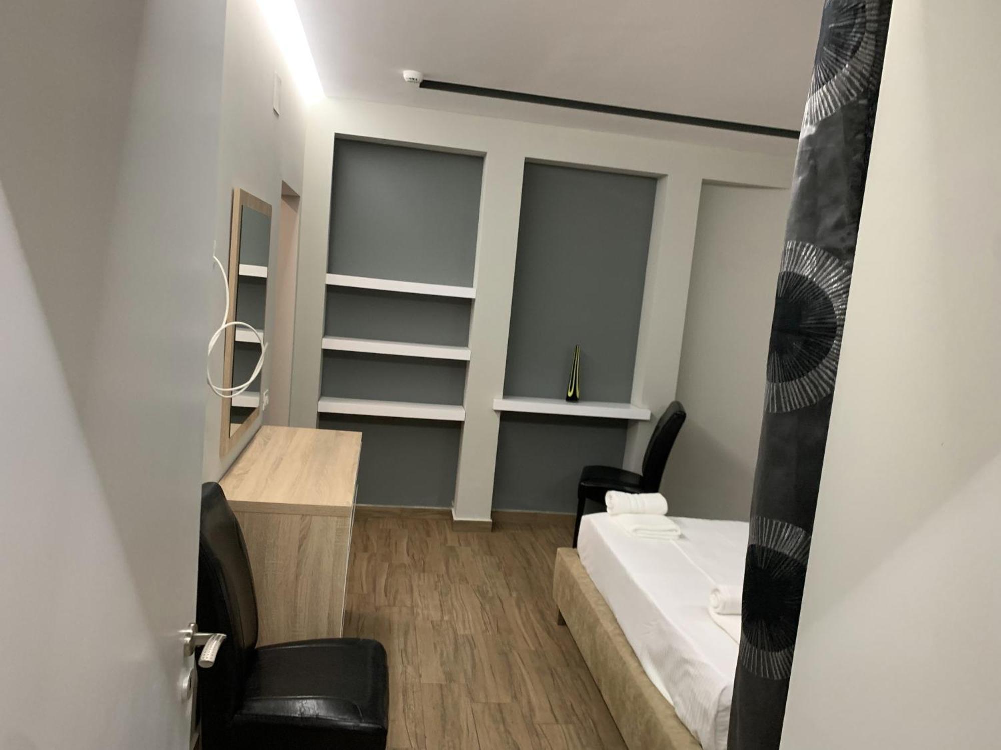 Luander Hotel Tirana Room photo
