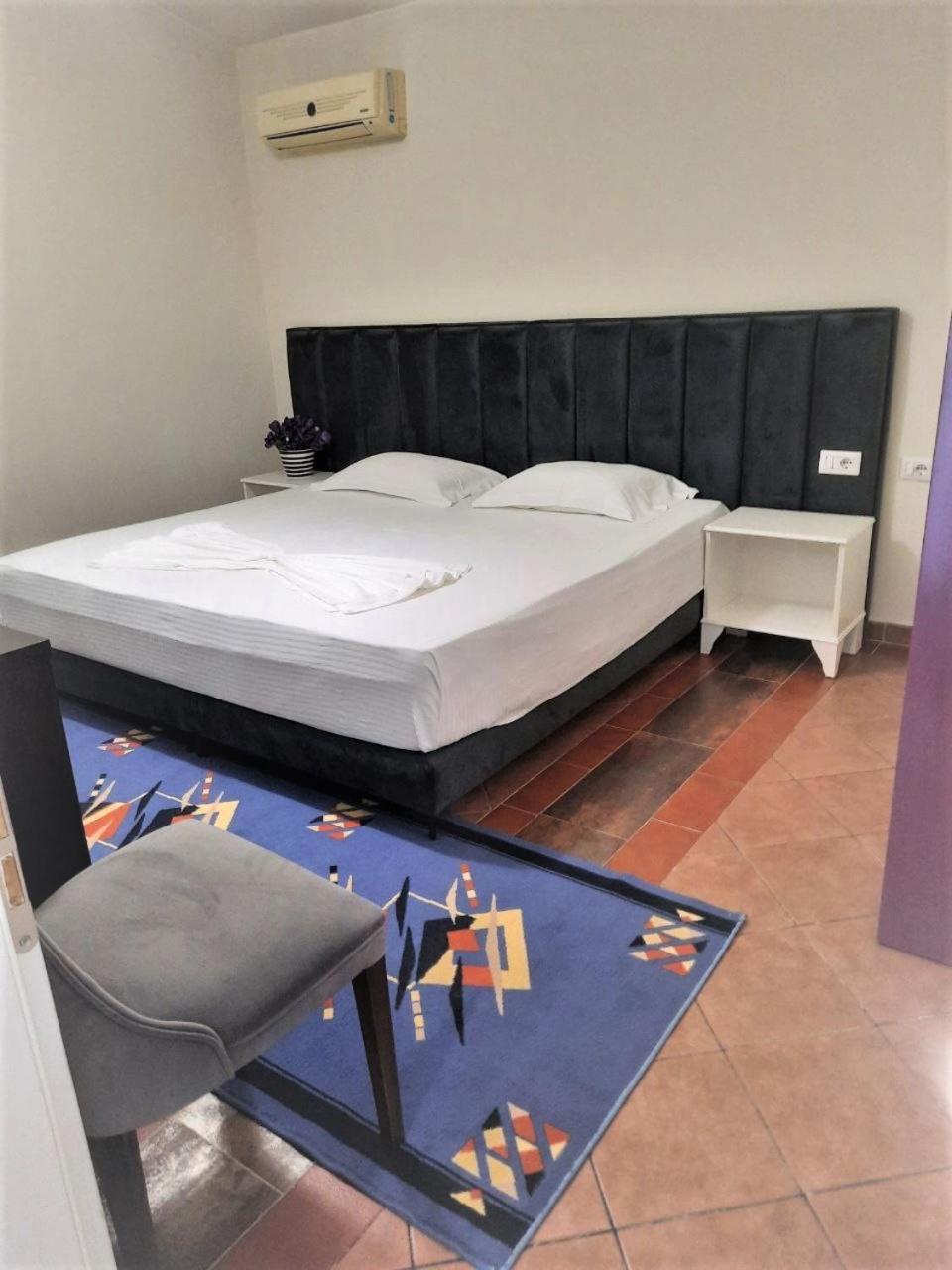 Luander Hotel Tirana Room photo