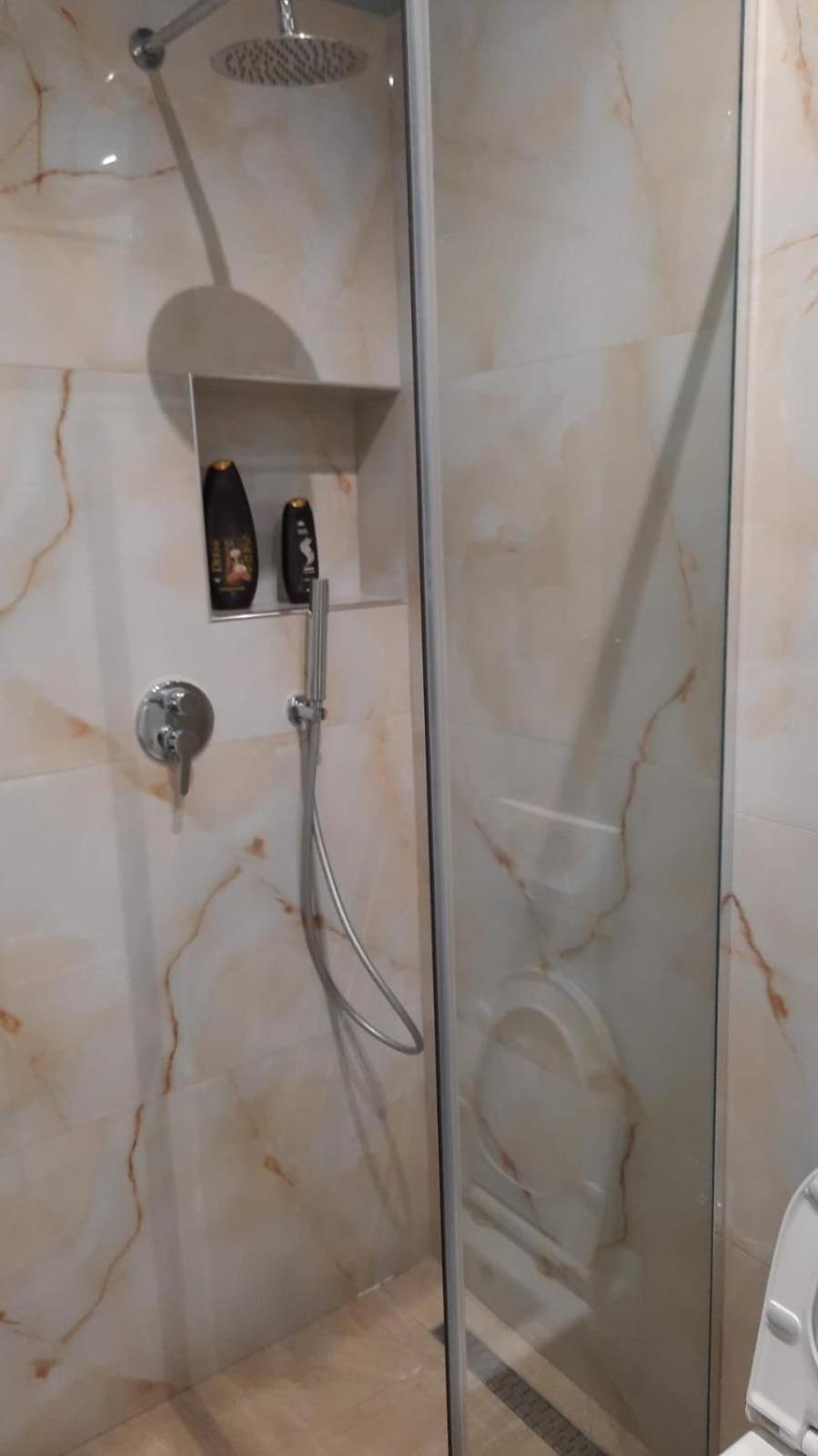 Luander Hotel Tirana Room photo