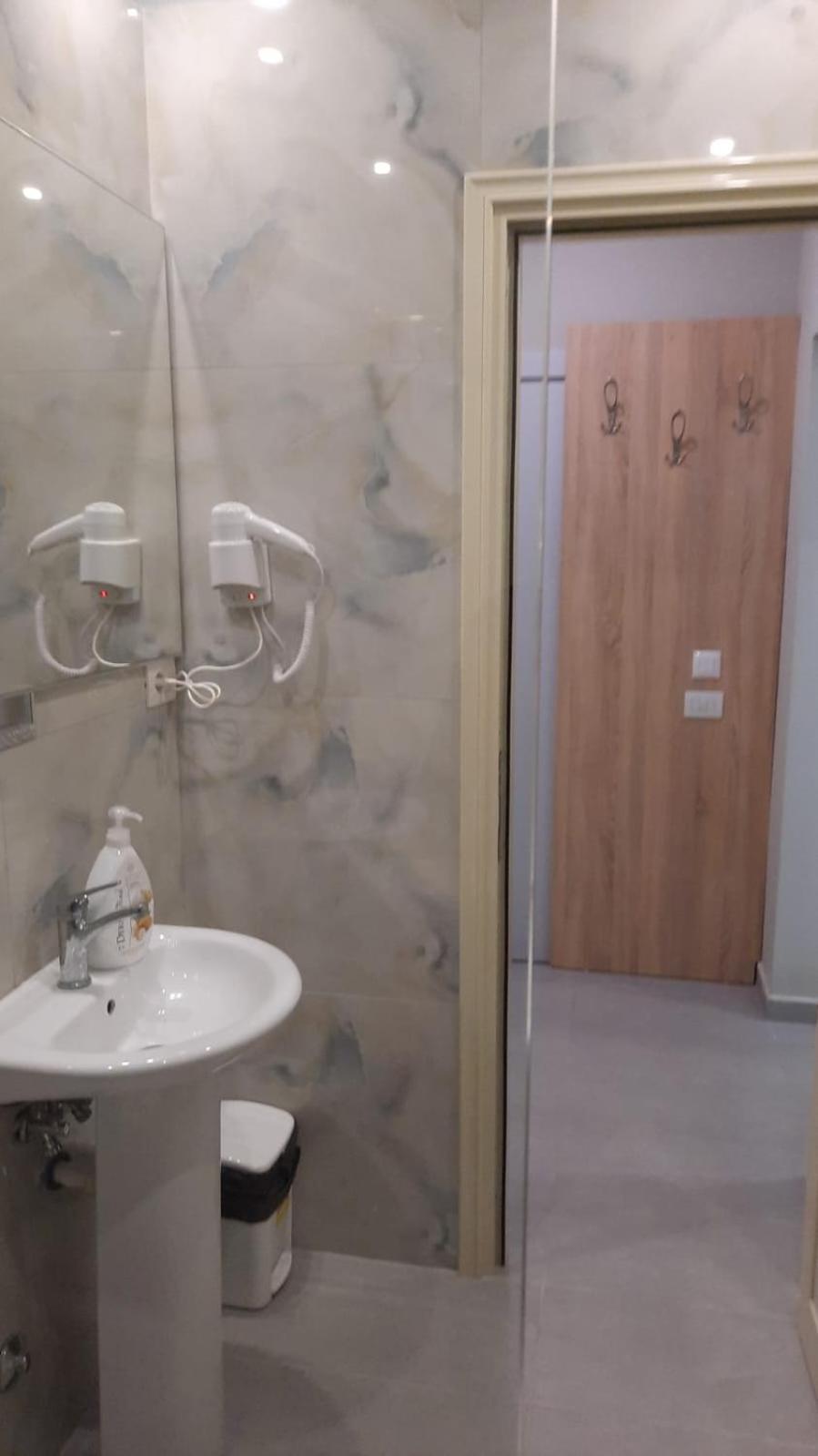 Luander Hotel Tirana Room photo